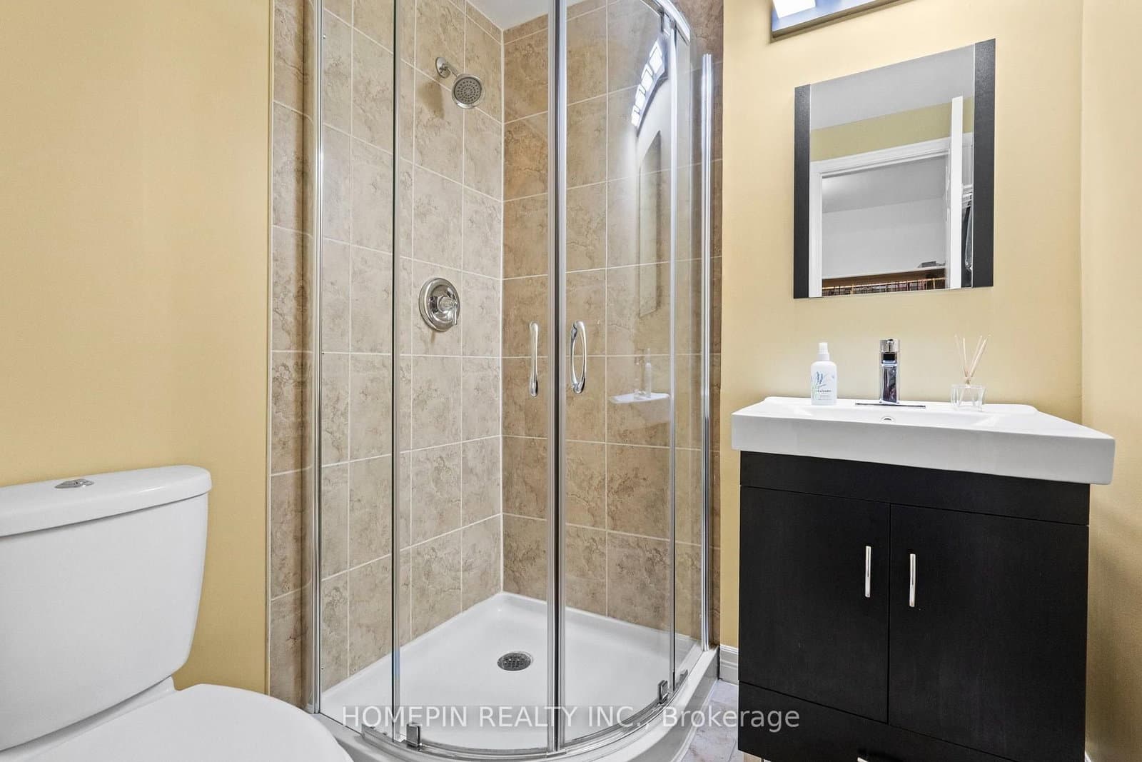 84 Confederation Way thumbnail 12