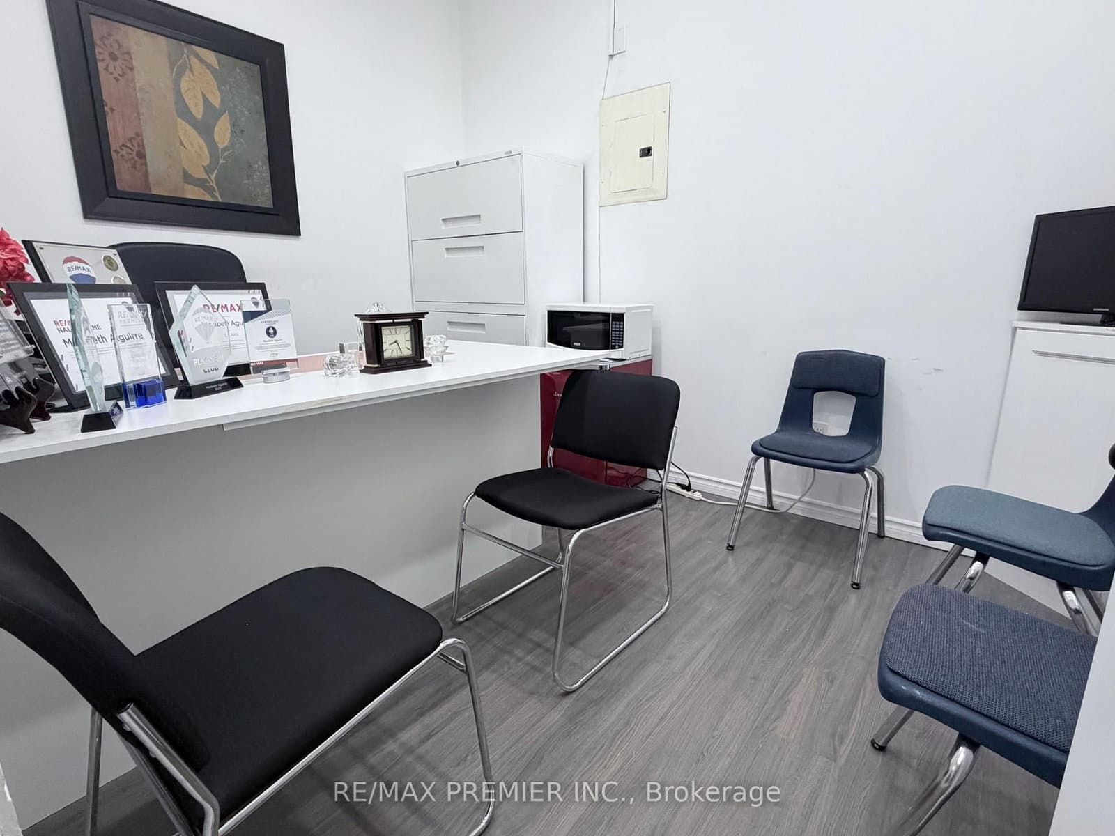 7181 Yonge Street, Unit 203 thumbnail 4
