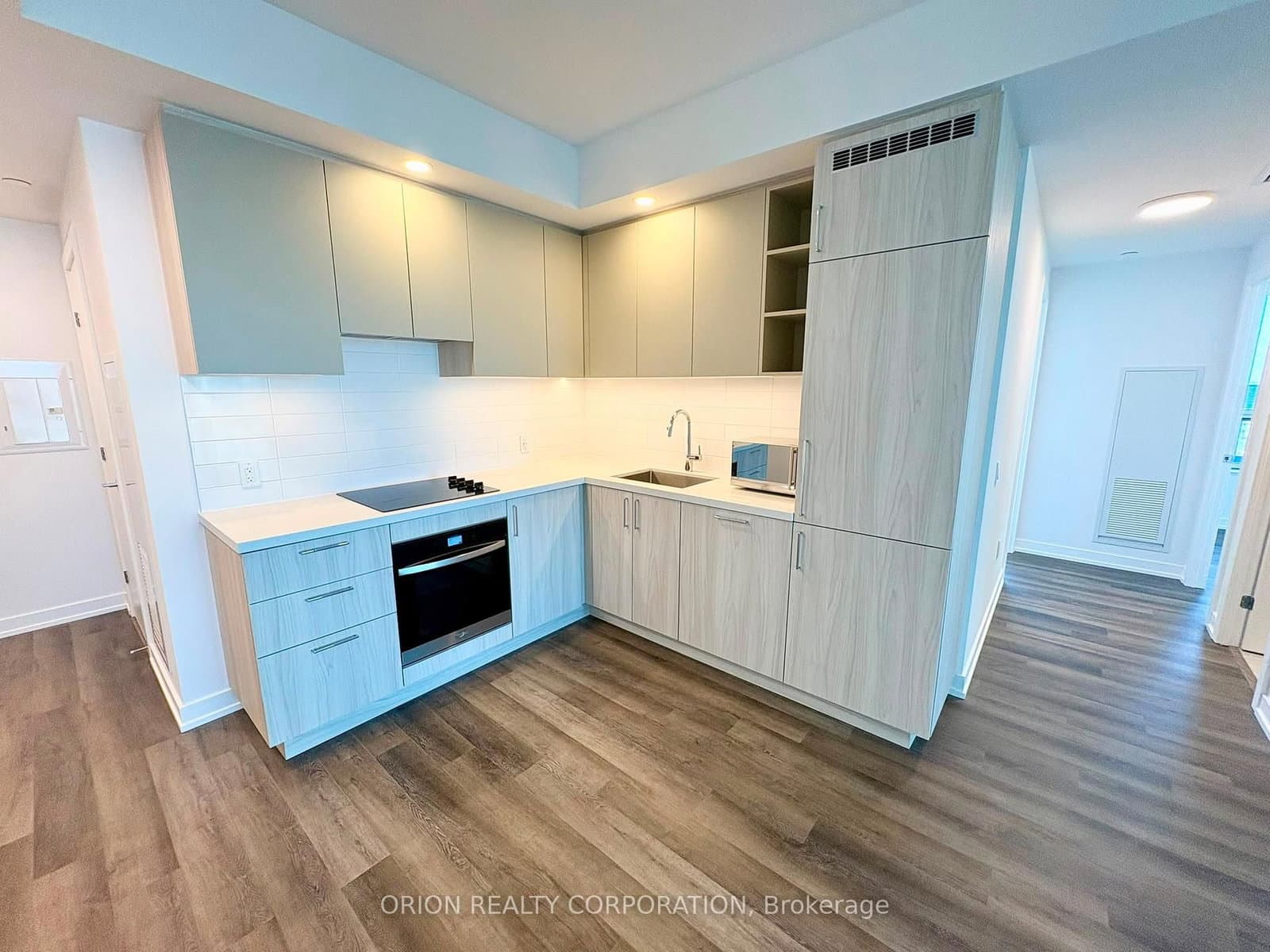 21 Meadowdale Road, Unit 1105 - Image 1