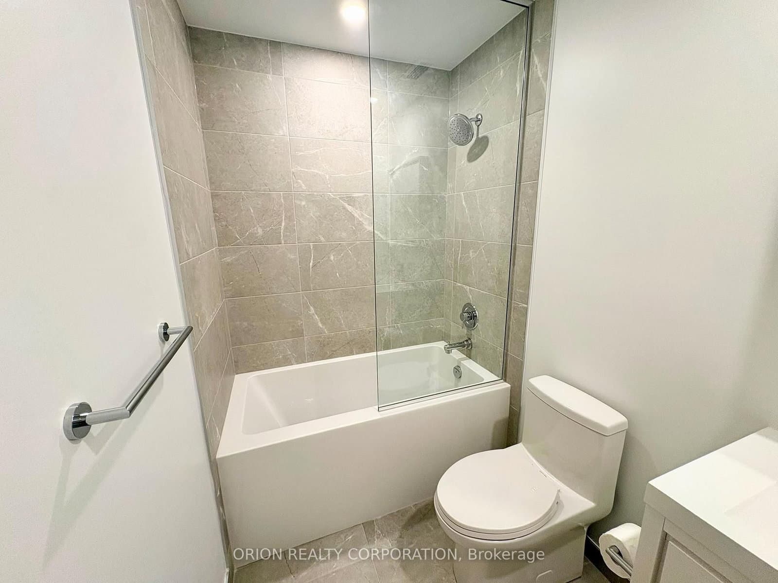 21 Meadowdale Road, Unit 1105 thumbnail 8