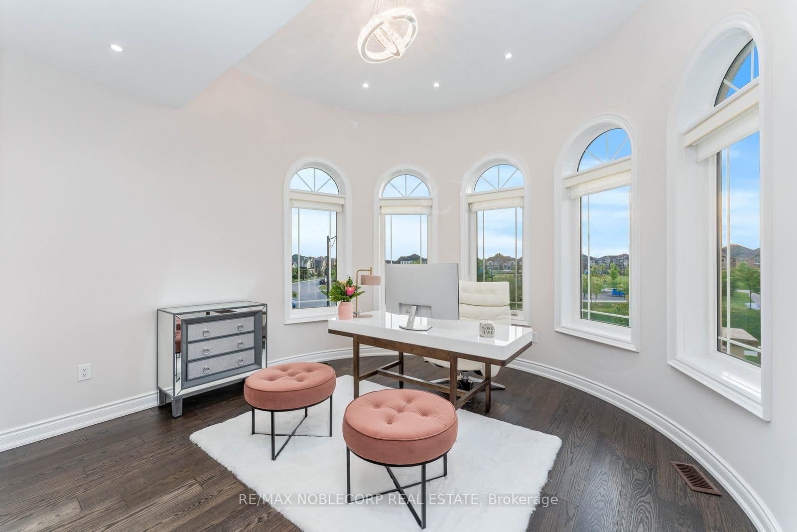 91 Woodgate Pines Drive thumbnail 30