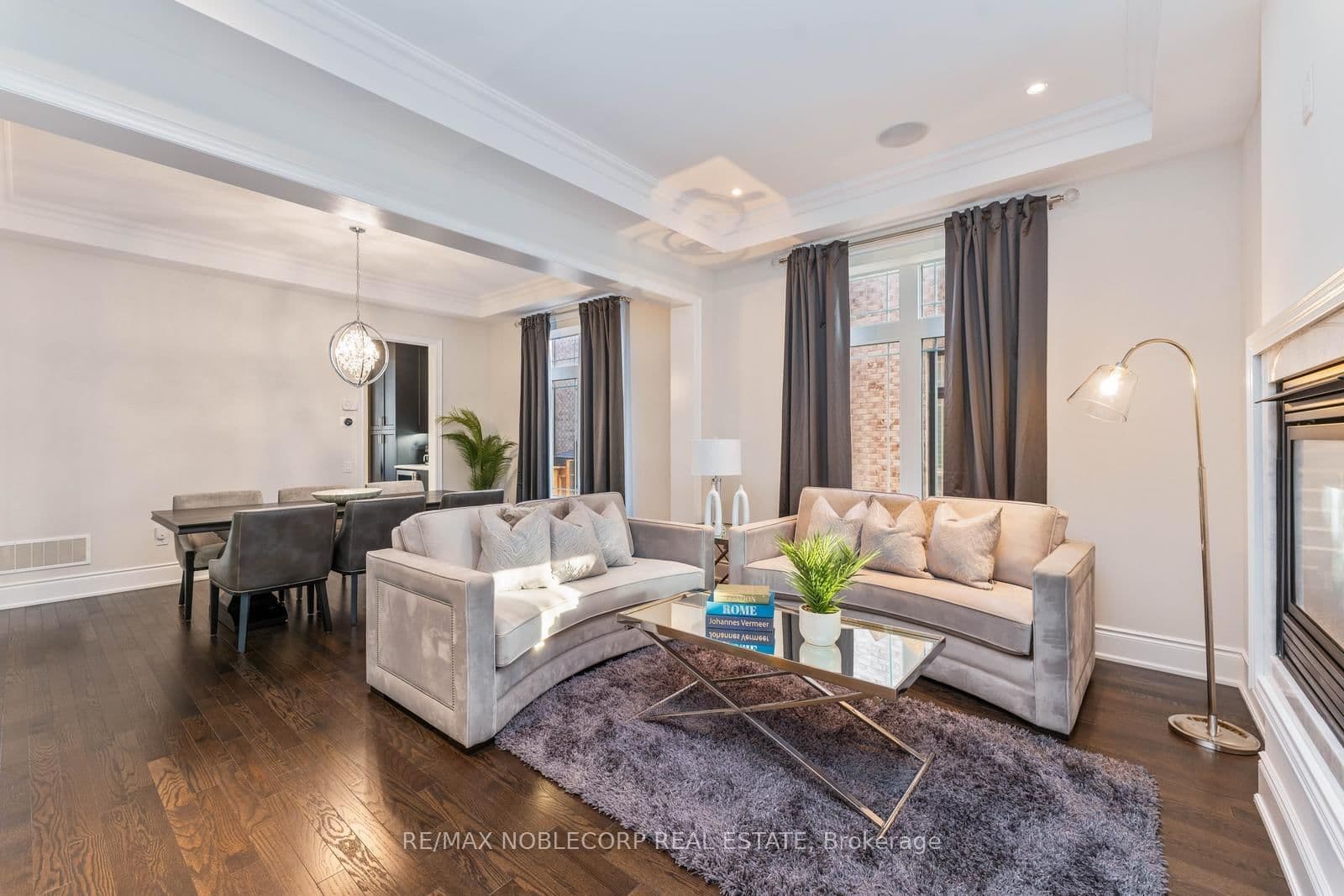 91 Woodgate Pines Drive thumbnail 5