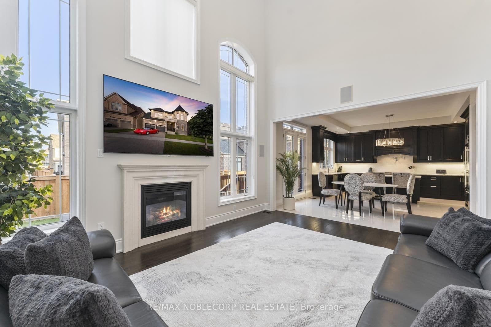 91 Woodgate Pines Drive thumbnail 9