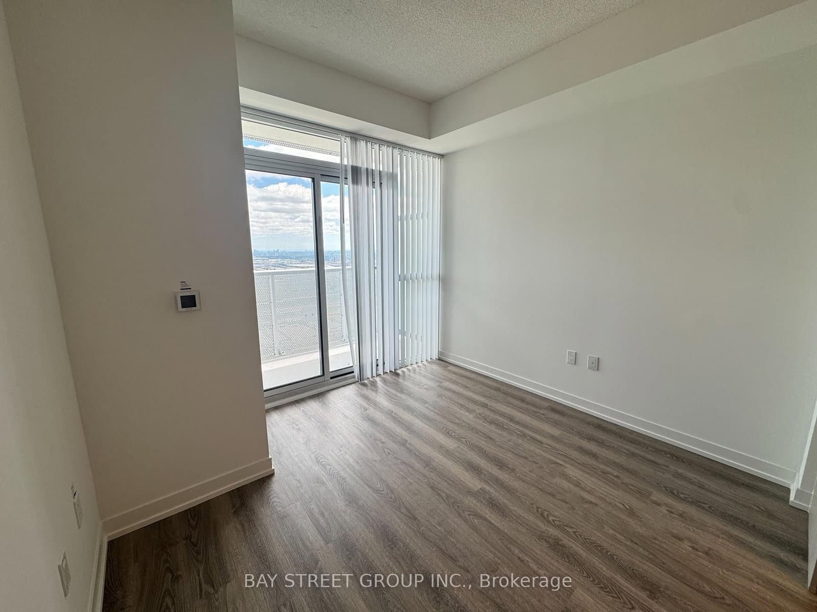 8 Interchange Way, Unit 5510 thumbnail 11