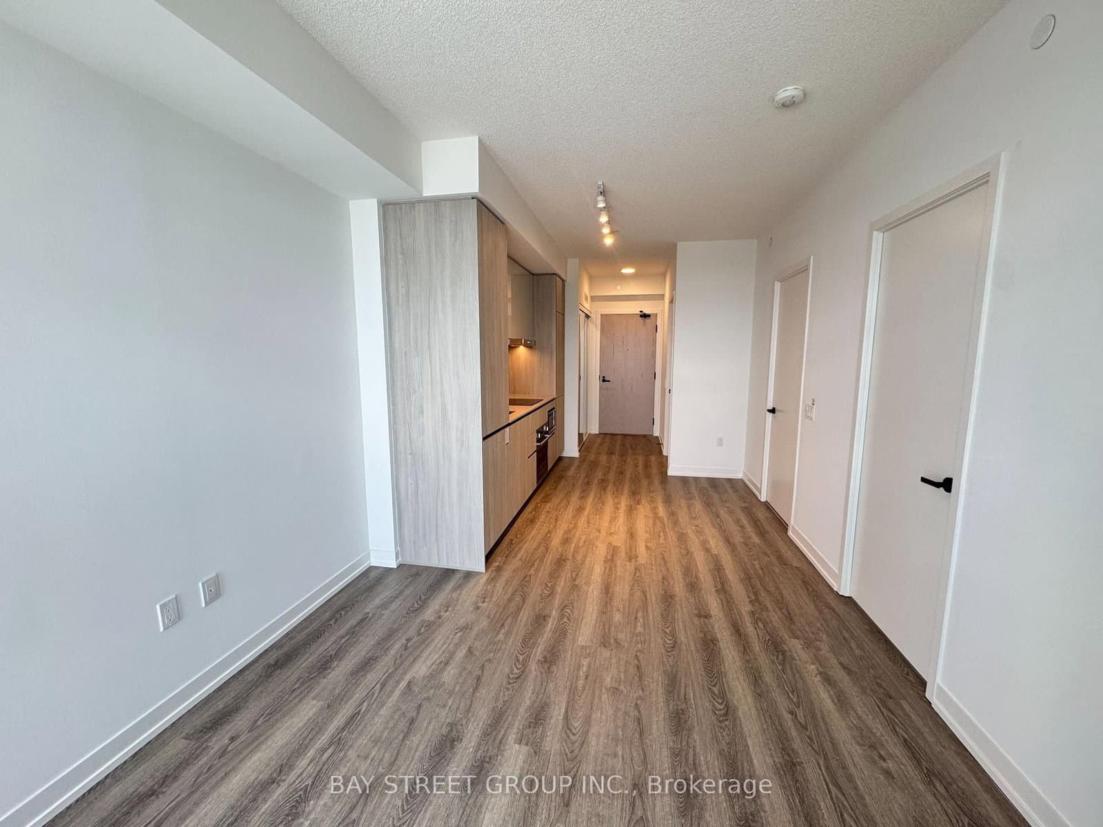 8 Interchange Way, Unit 5510 thumbnail 12