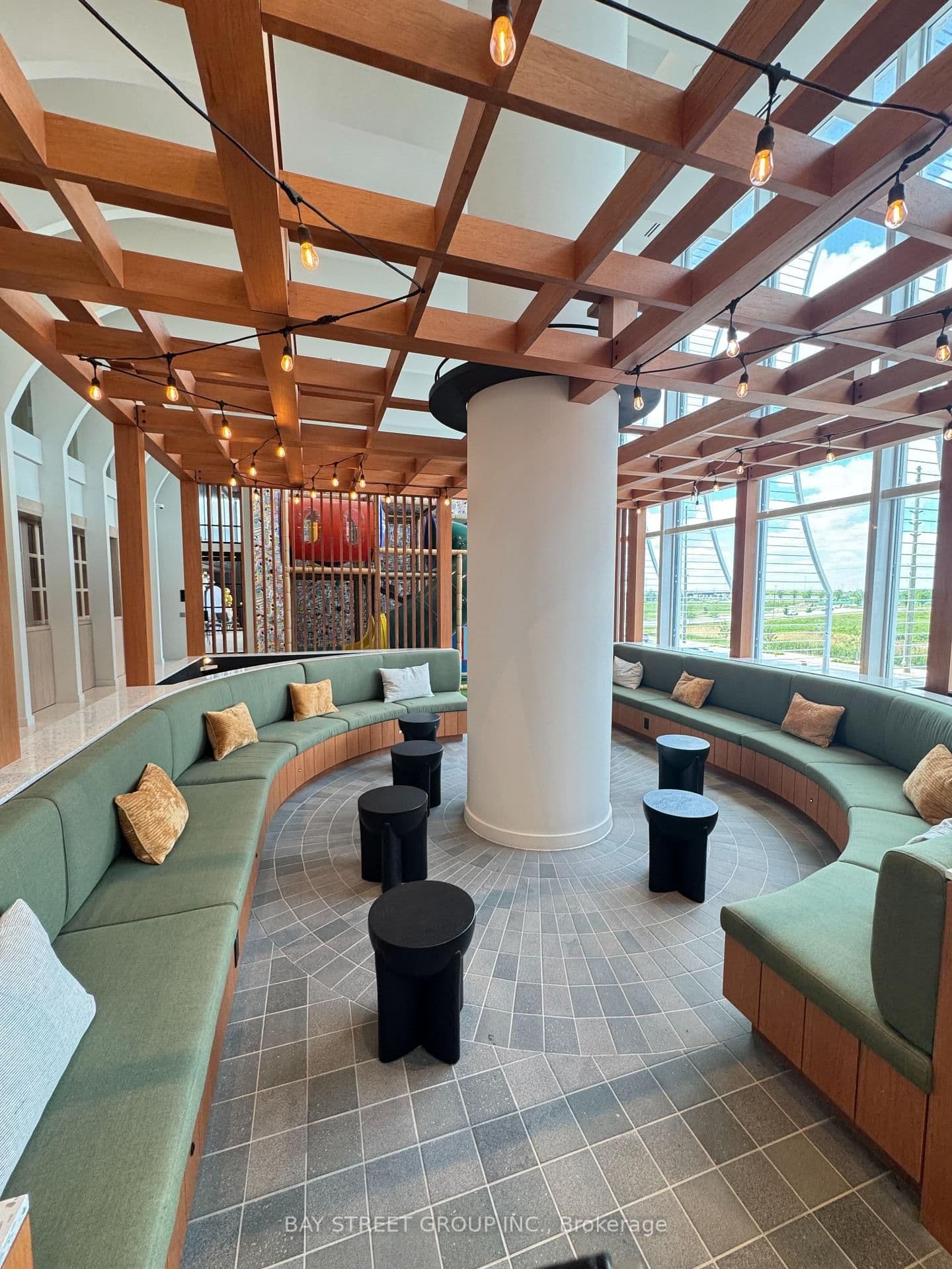 8 Interchange Way, Unit 5510 thumbnail 23