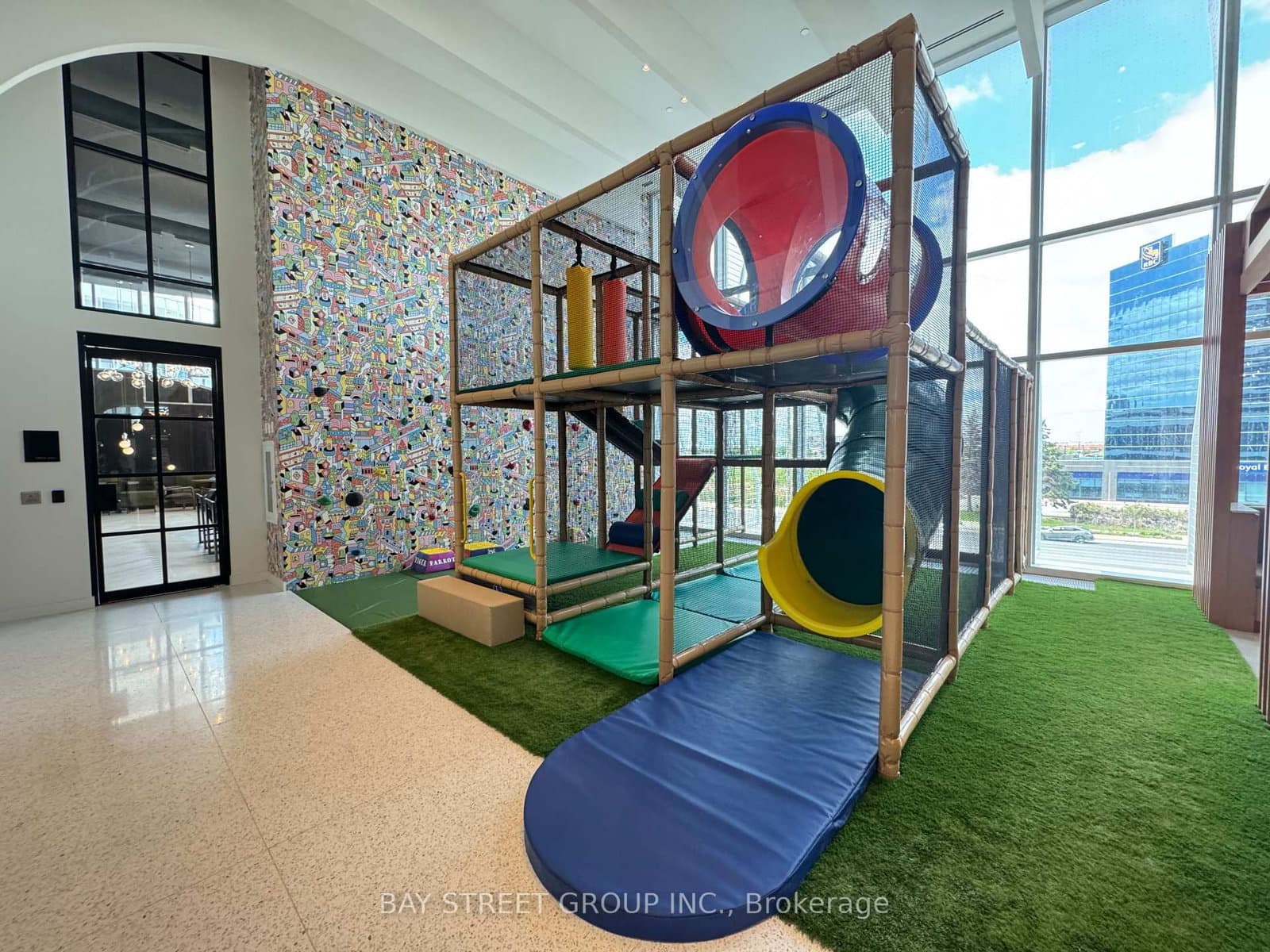8 Interchange Way, Unit 5510 thumbnail 24