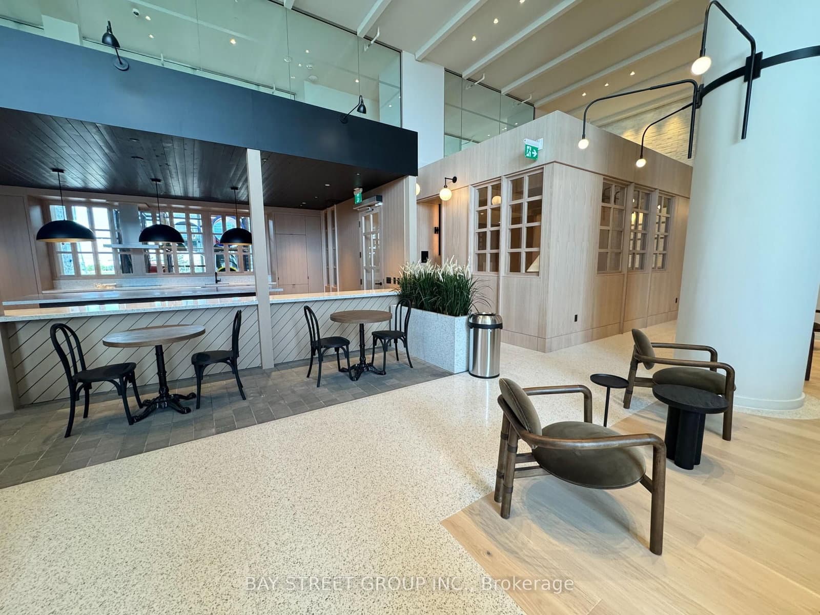 8 Interchange Way, Unit 5510 thumbnail 28