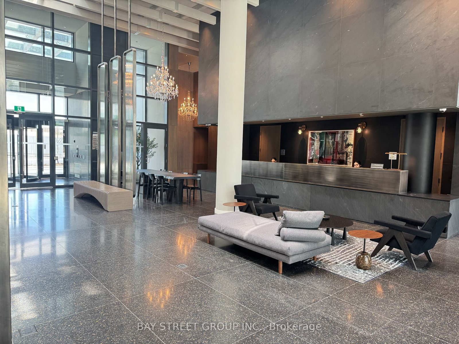 8 Interchange Way, Unit 5510 thumbnail 4