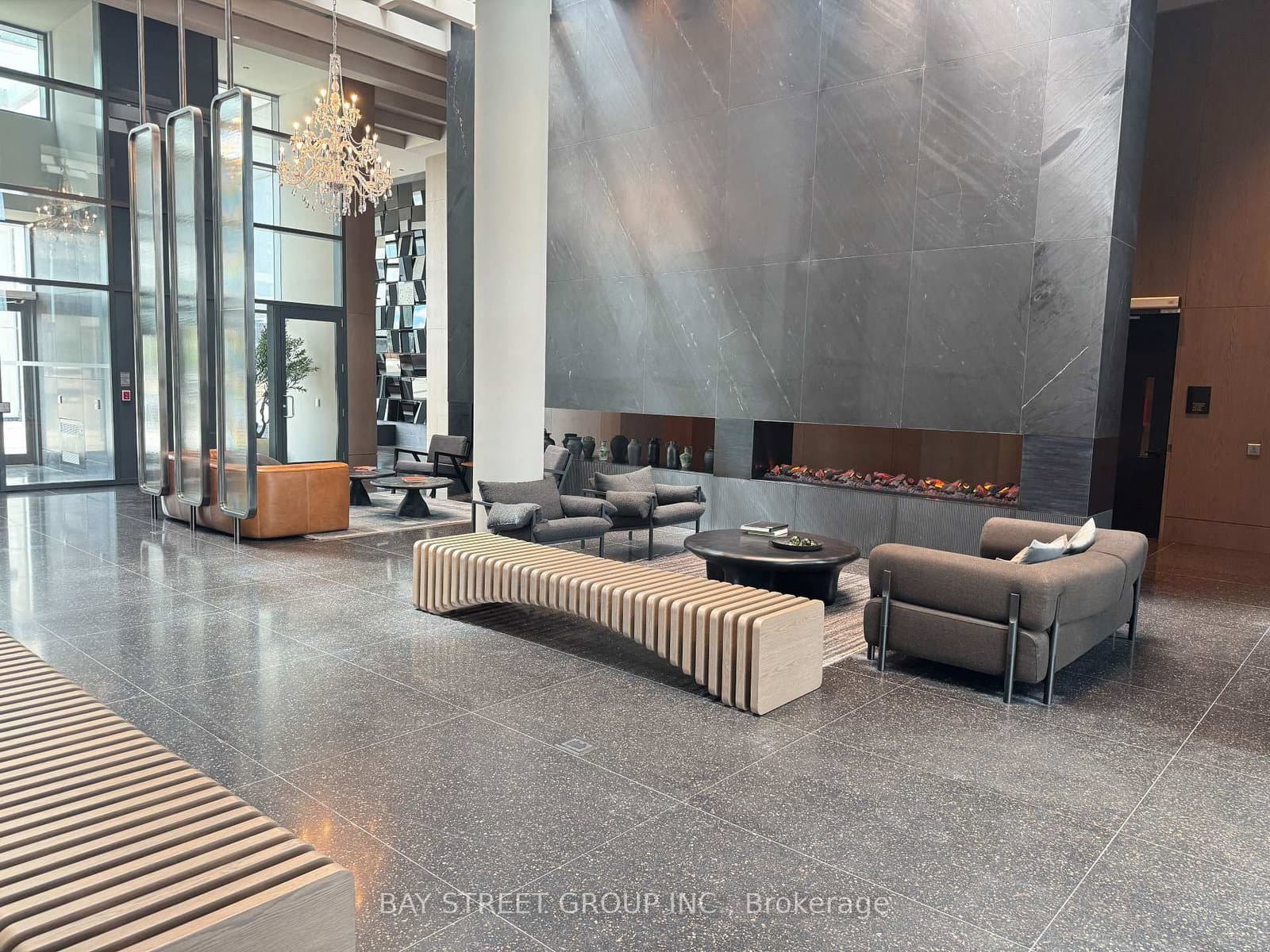 8 Interchange Way, Unit 5510 thumbnail 5