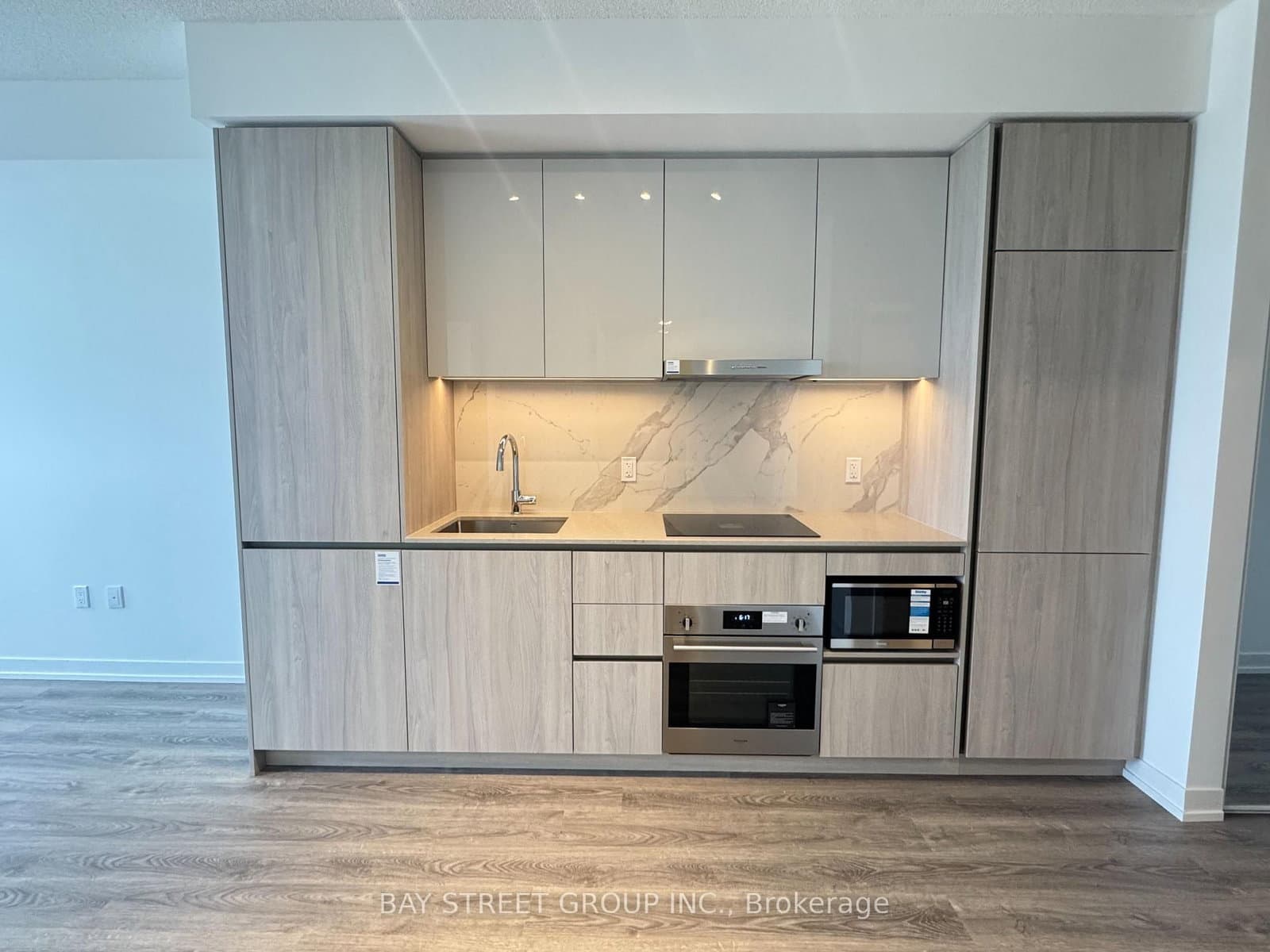 8 Interchange Way, Unit 5510 thumbnail 9