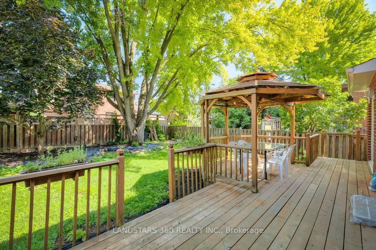 235 Yorkshire Drive thumbnail 41