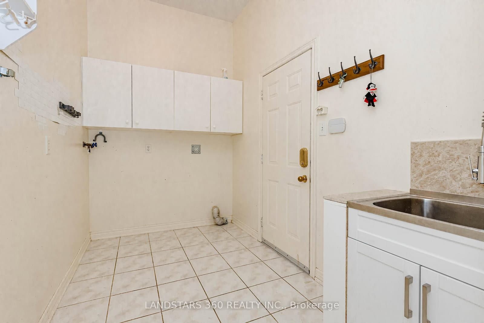 314 Tower Hill Road thumbnail 16