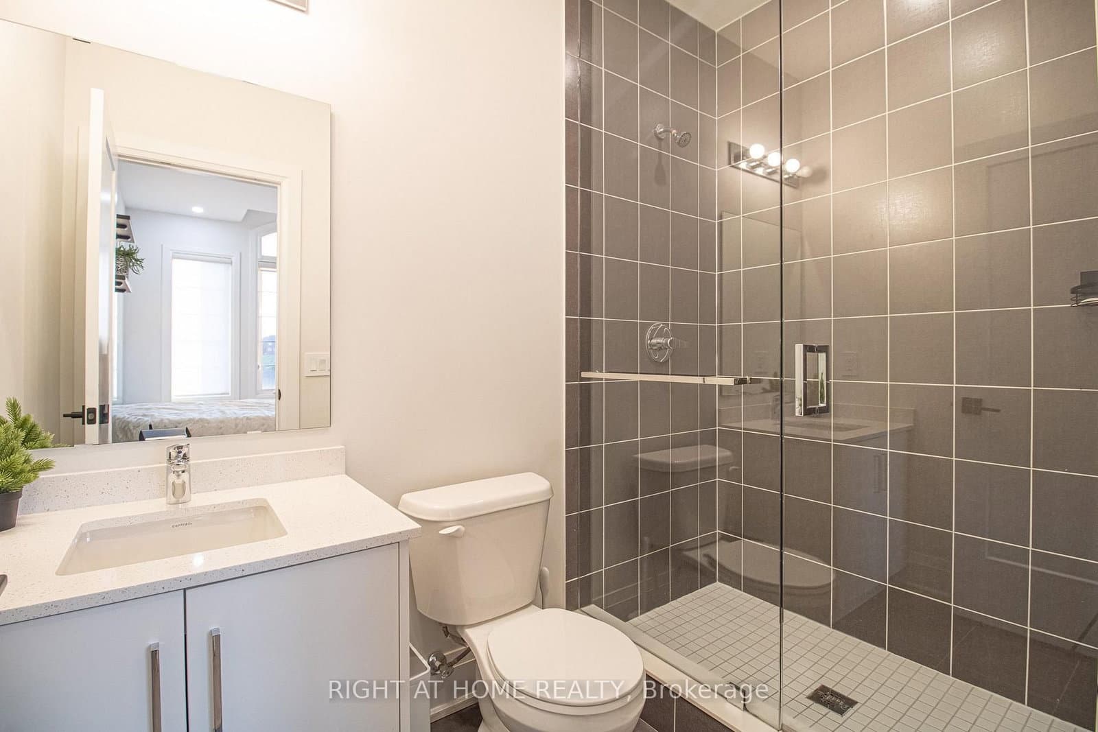 43 Longworth Avenue thumbnail 23