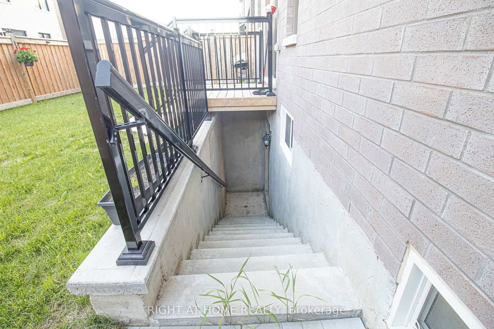 43 Longworth Avenue thumbnail 35