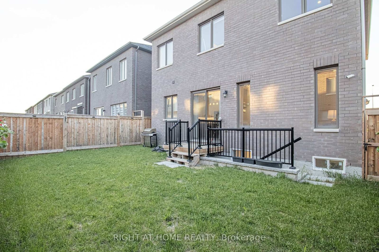 43 Longworth Avenue thumbnail 36