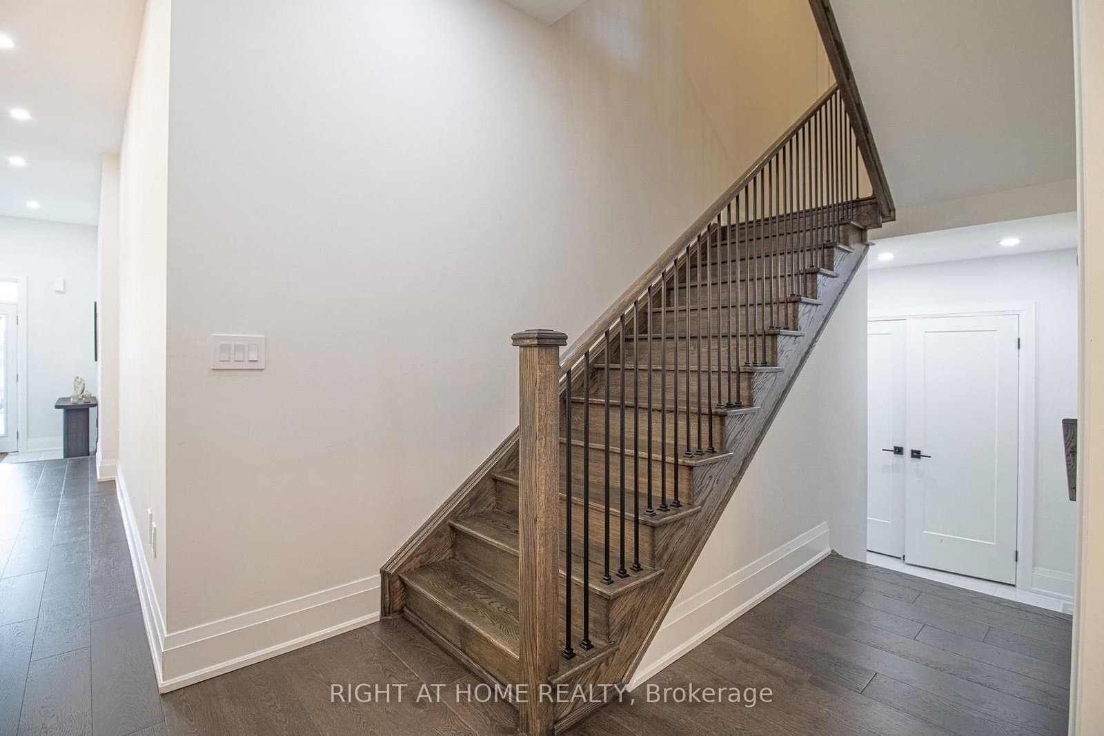 43 Longworth Avenue thumbnail 4