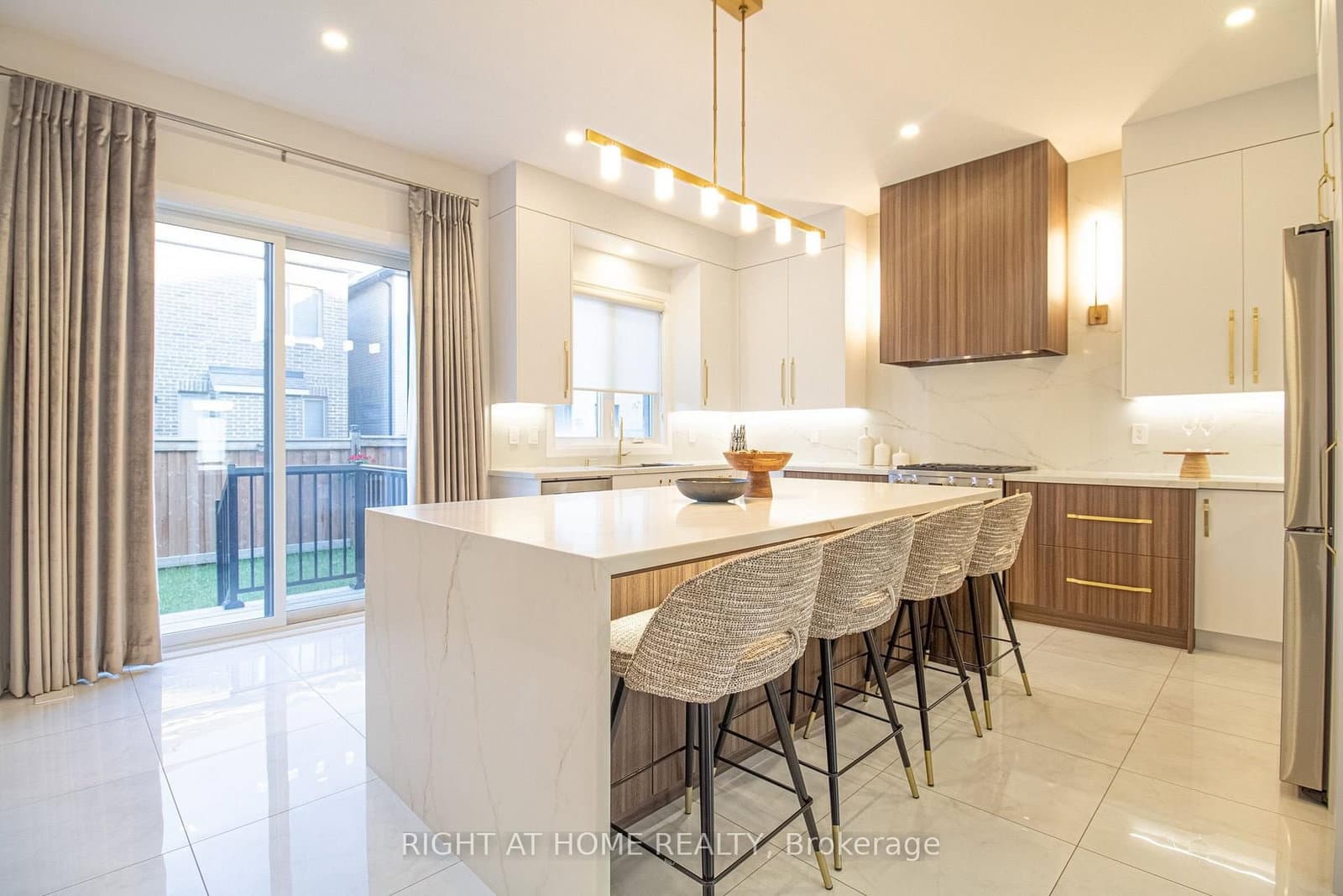 43 Longworth Avenue thumbnail 5