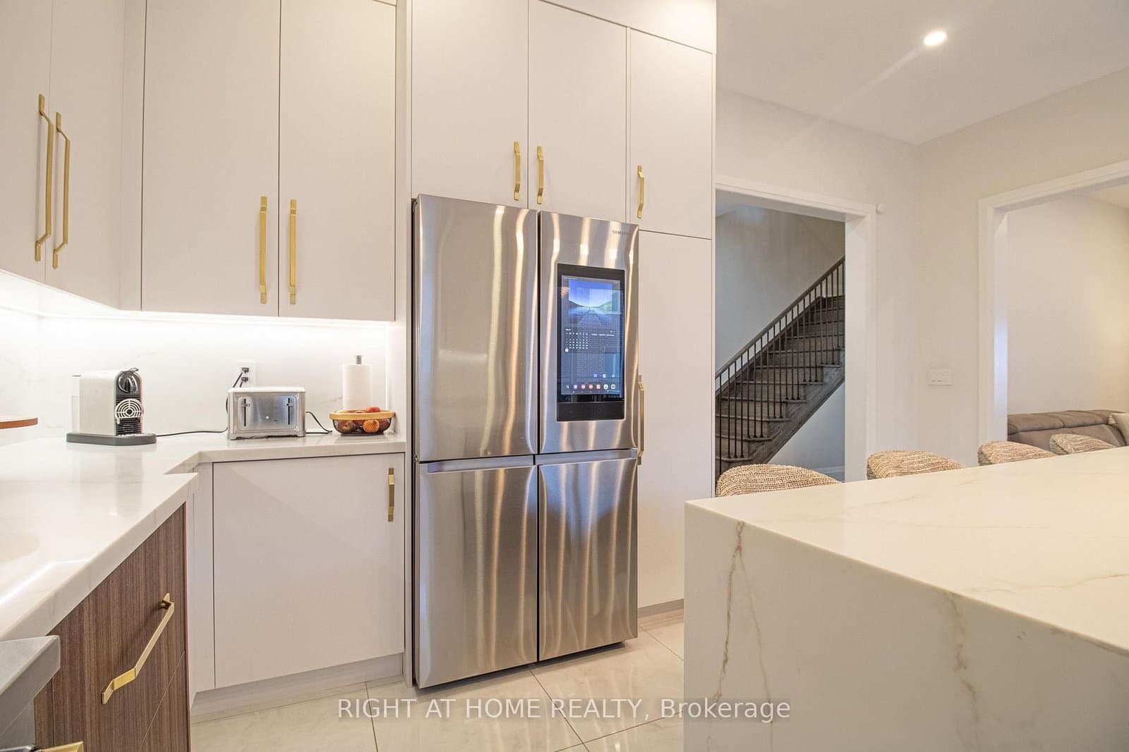 43 Longworth Avenue thumbnail 9