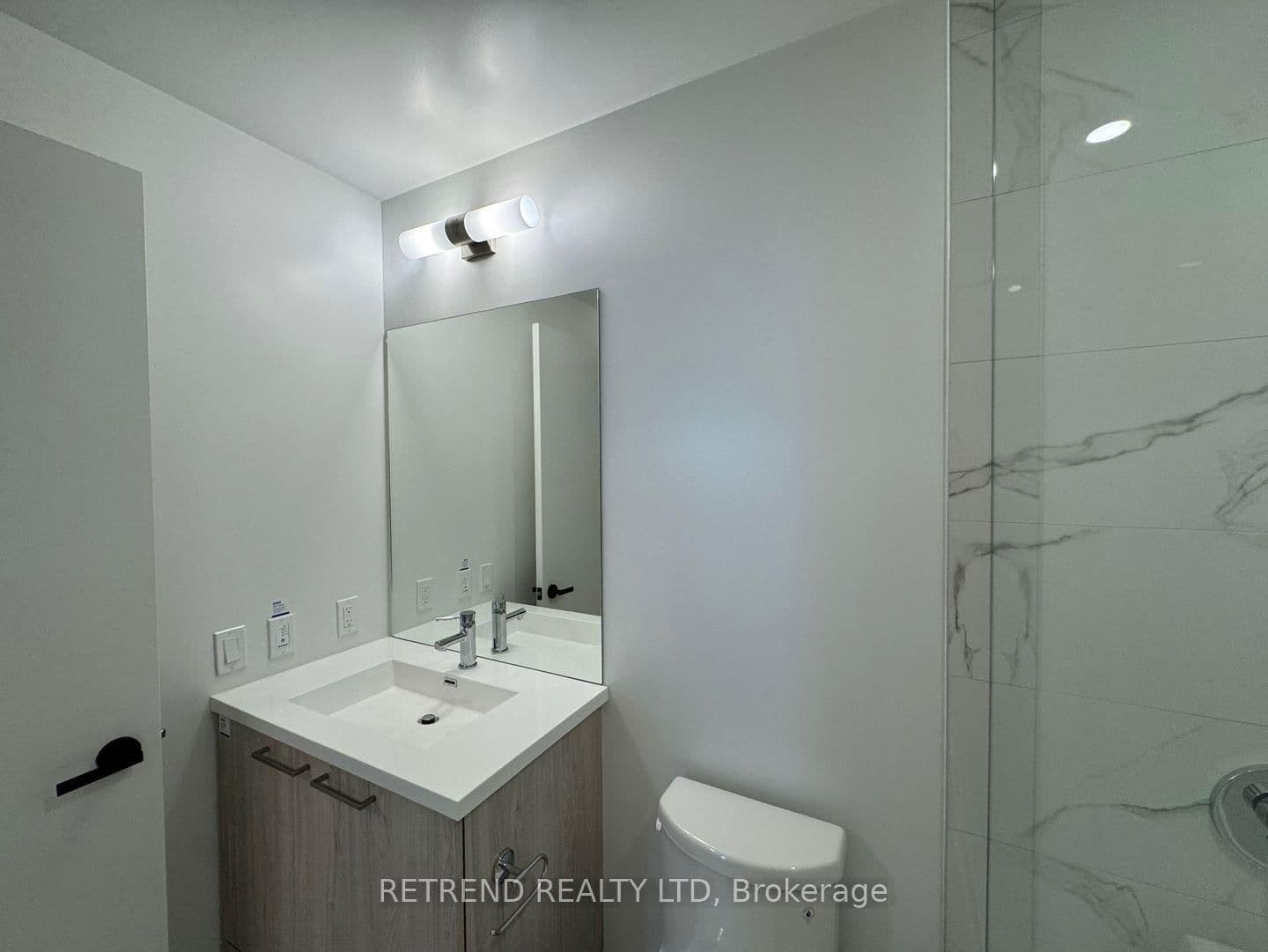 225 Commerce Street E, Unit 4001 thumbnail 4
