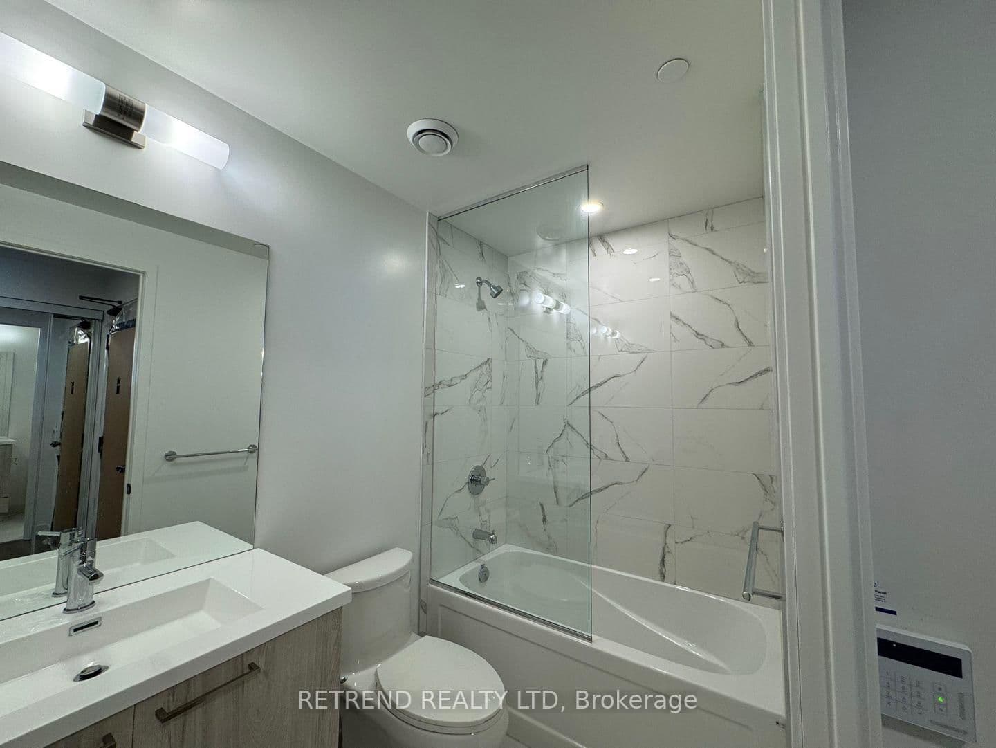 225 Commerce Street E, Unit 4001 thumbnail 5