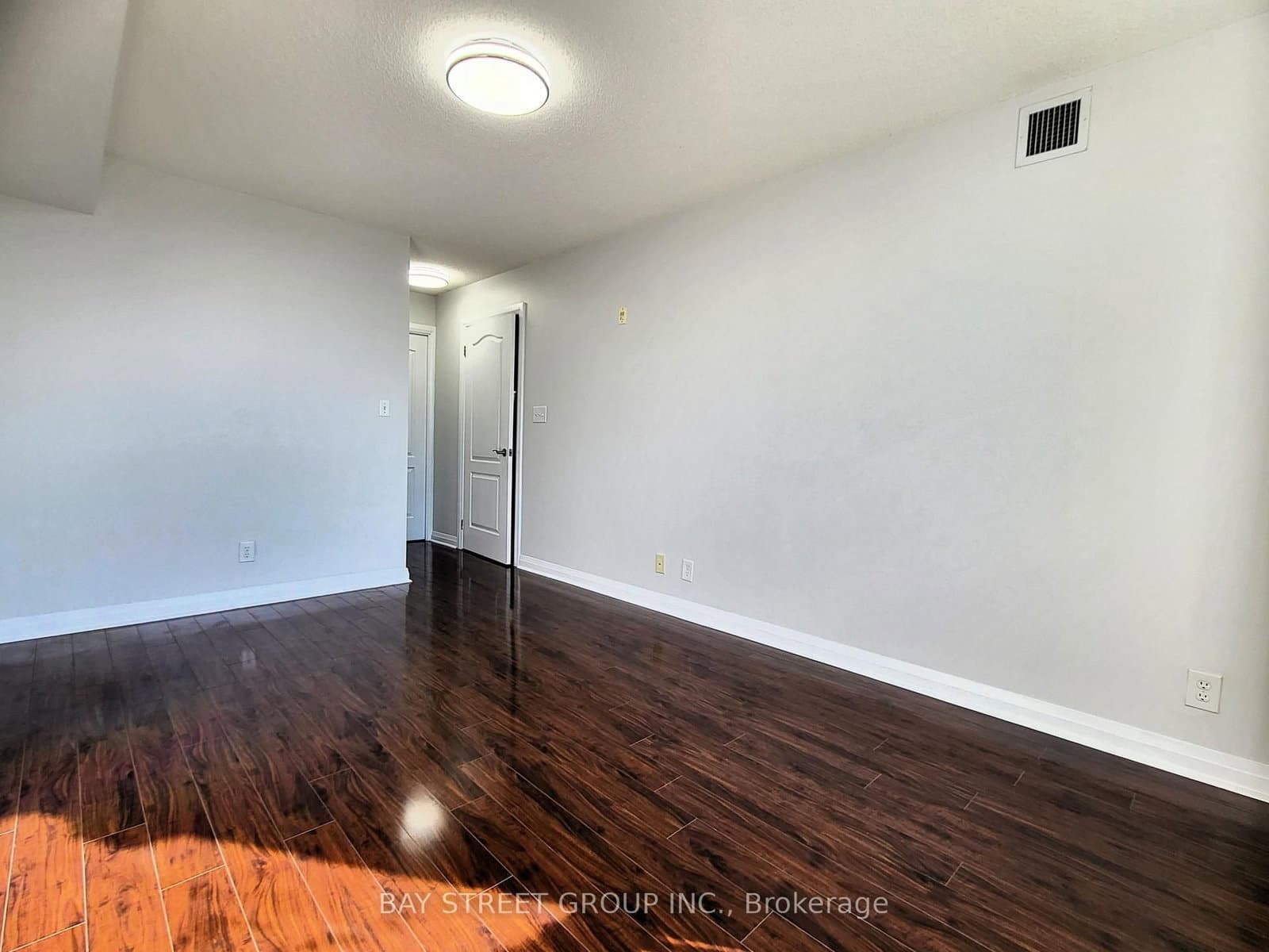 7363 Kennedy Road, Unit 209 thumbnail 19