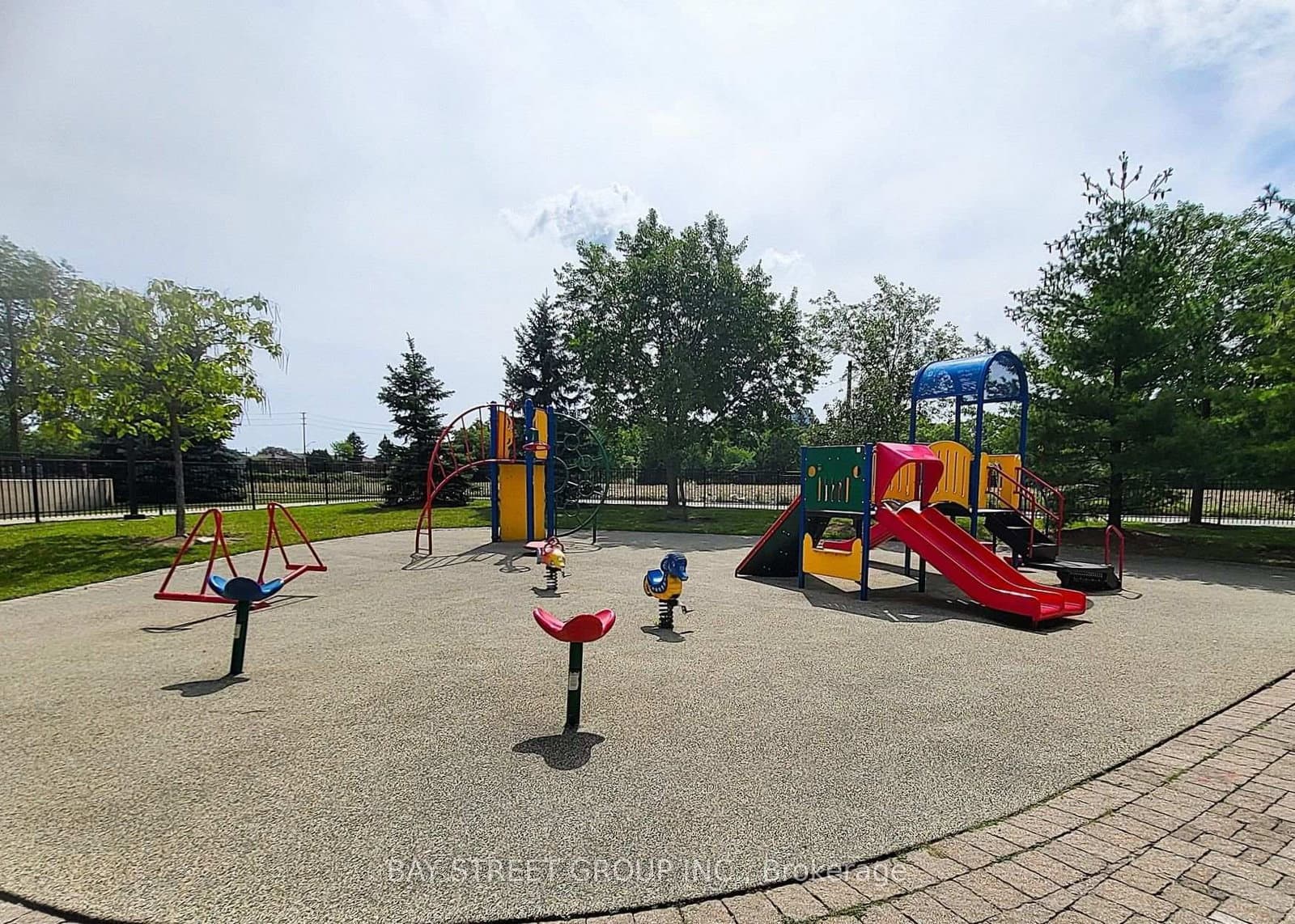 7363 Kennedy Road, Unit 209 thumbnail 40