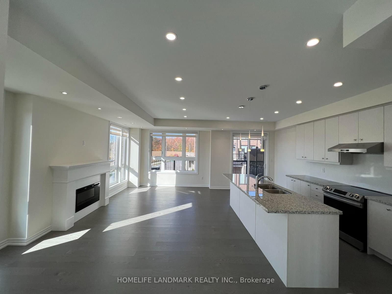 2 Concetta Conte Avenue thumbnail 7