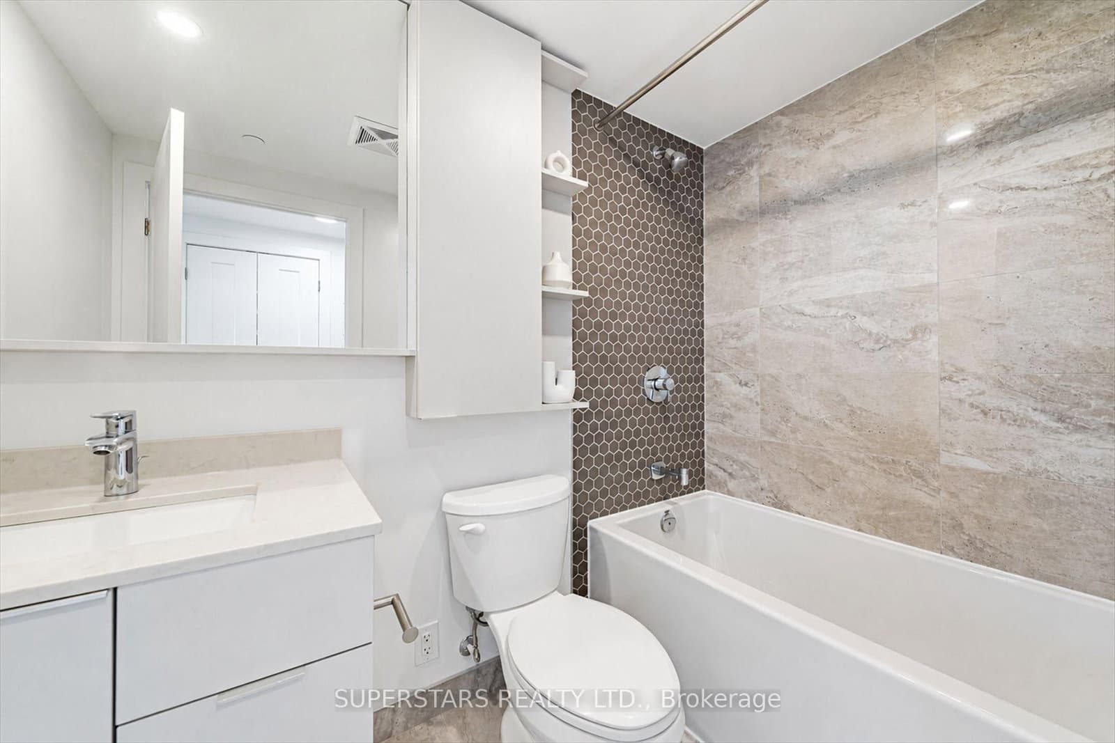 8 Cedarland Drive, Unit 1605 thumbnail 16