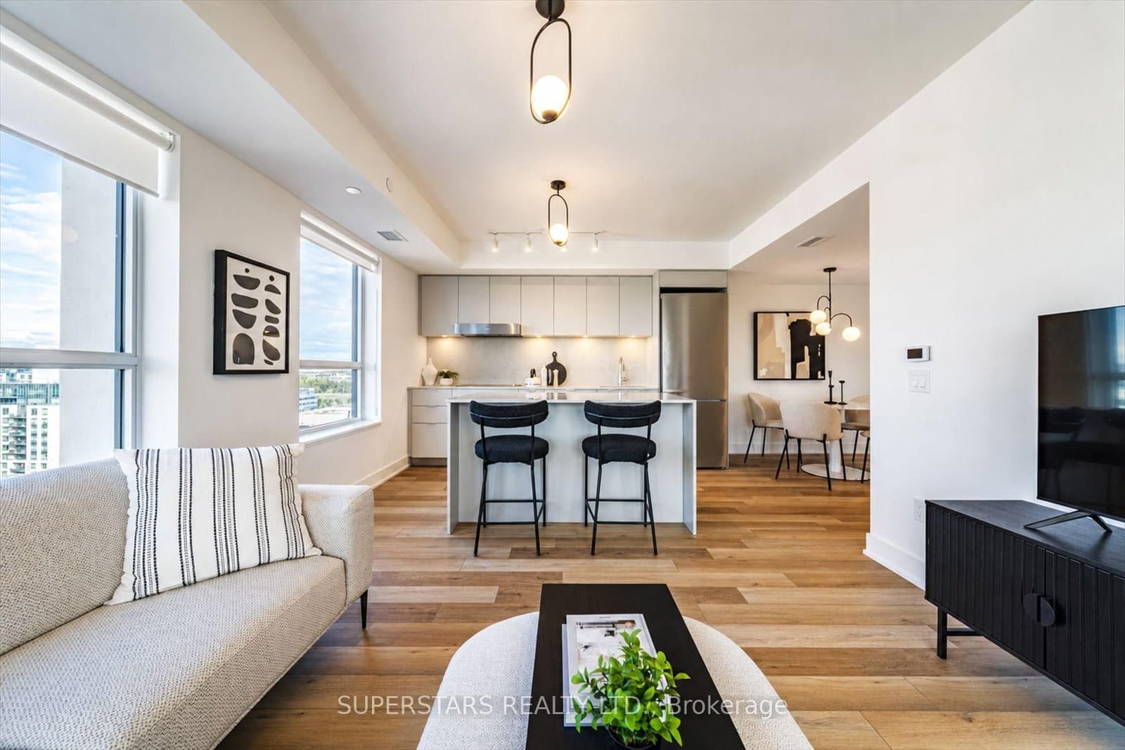 8 Cedarland Drive, Unit 1605 thumbnail 4
