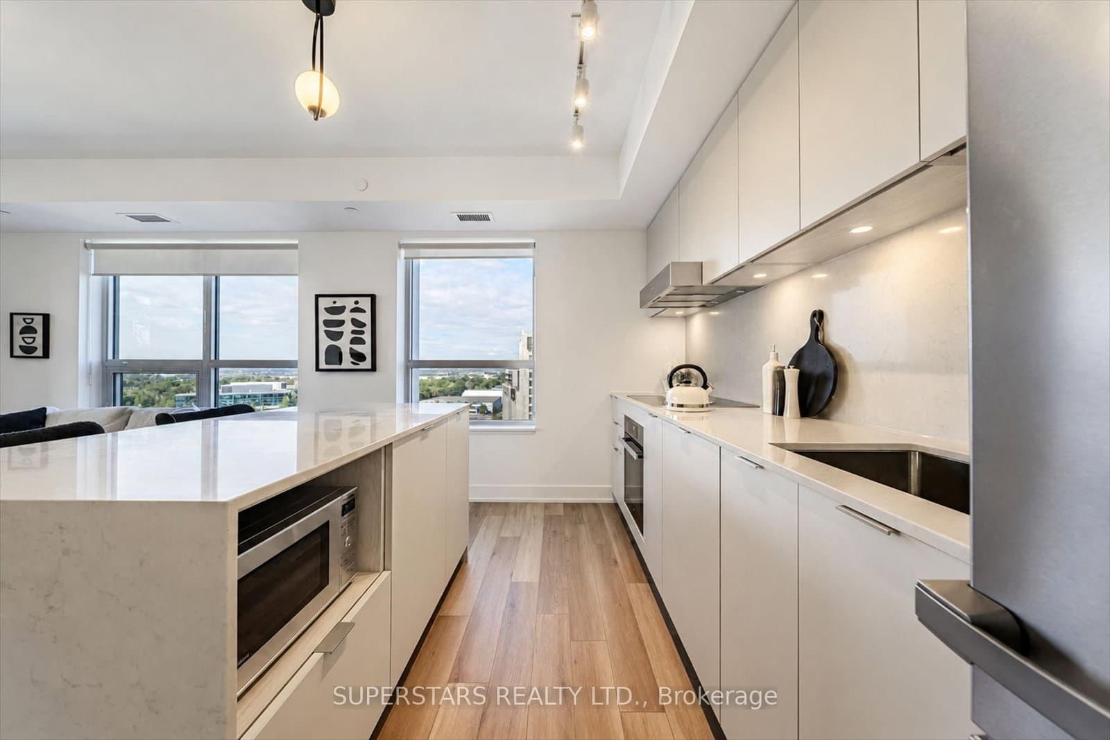 8 Cedarland Drive, Unit 1605 thumbnail 6