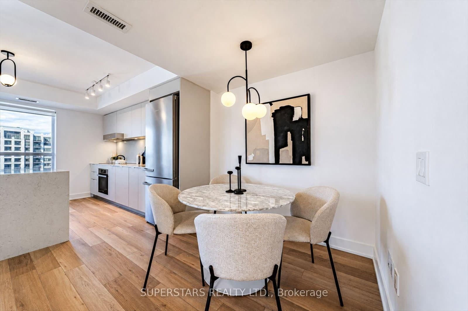 8 Cedarland Drive, Unit 1605 thumbnail 8