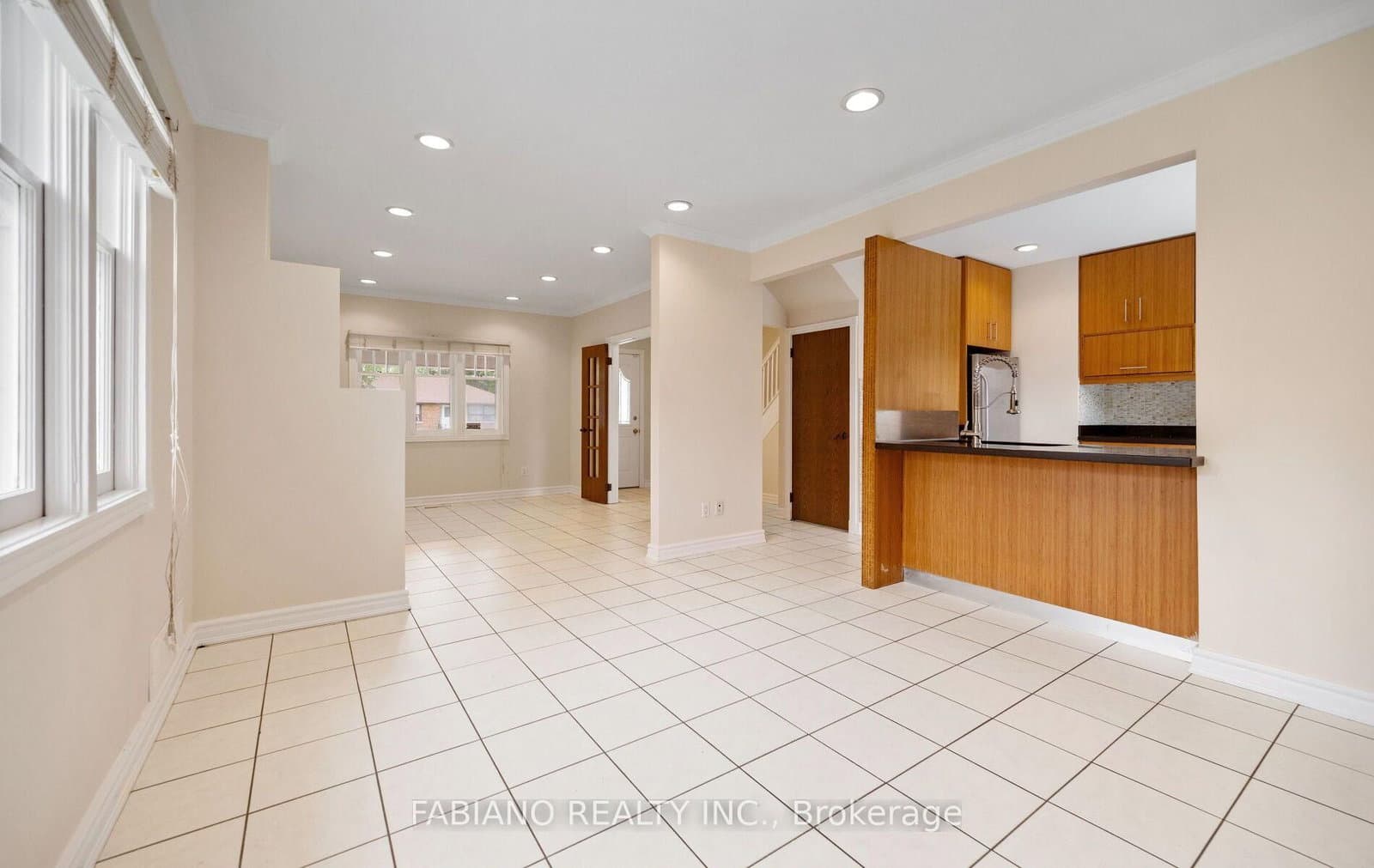 7872 Kipling Avenue thumbnail 12