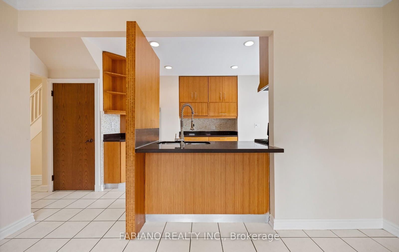 7872 Kipling Avenue thumbnail 14