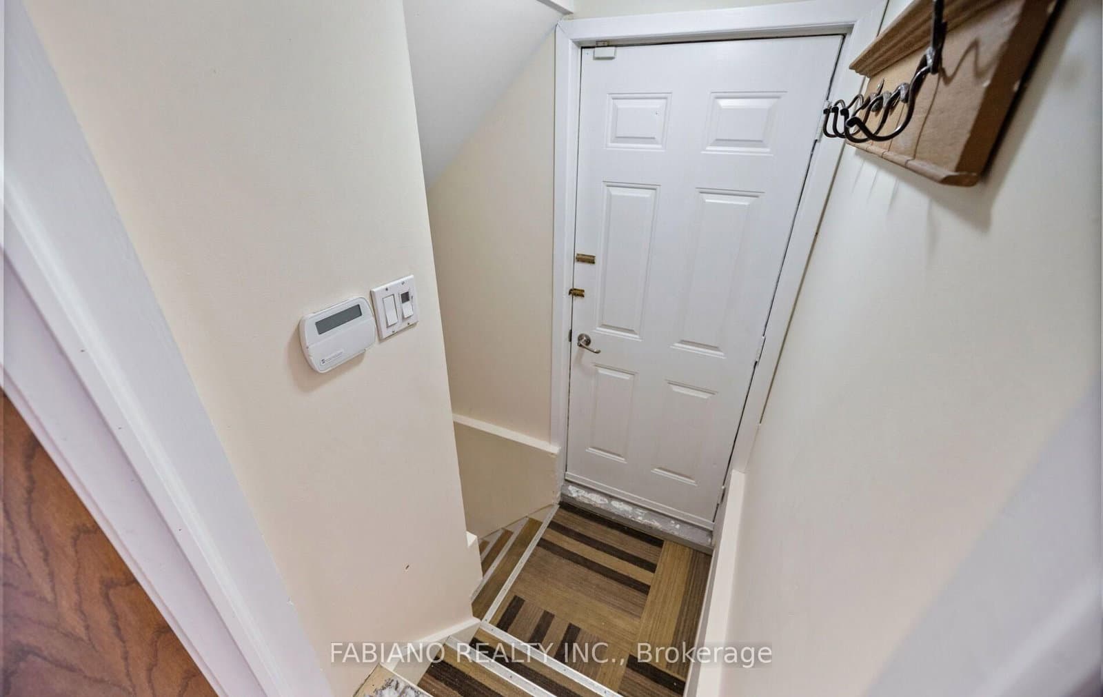 7872 Kipling Avenue thumbnail 35