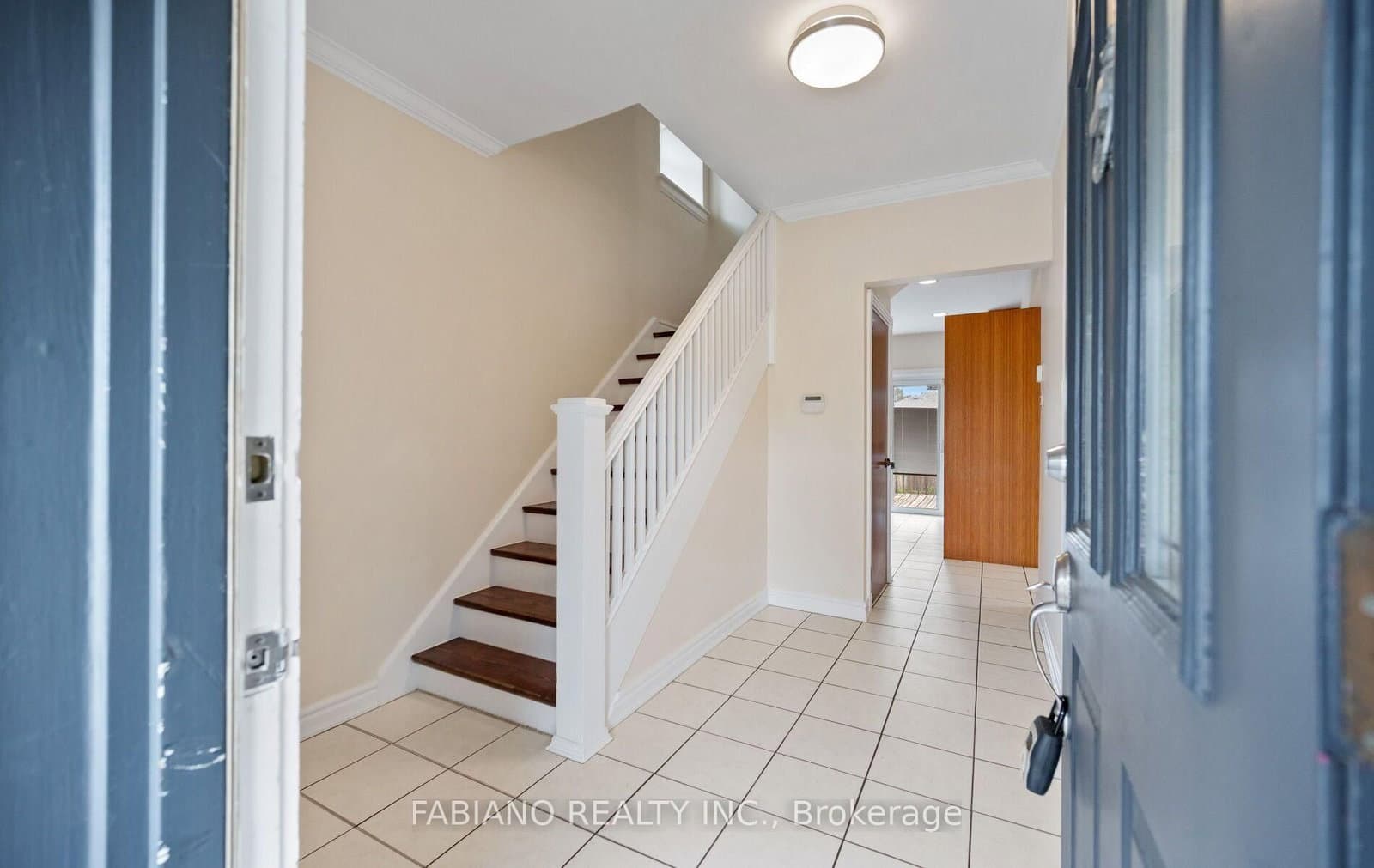 7872 Kipling Avenue thumbnail 4