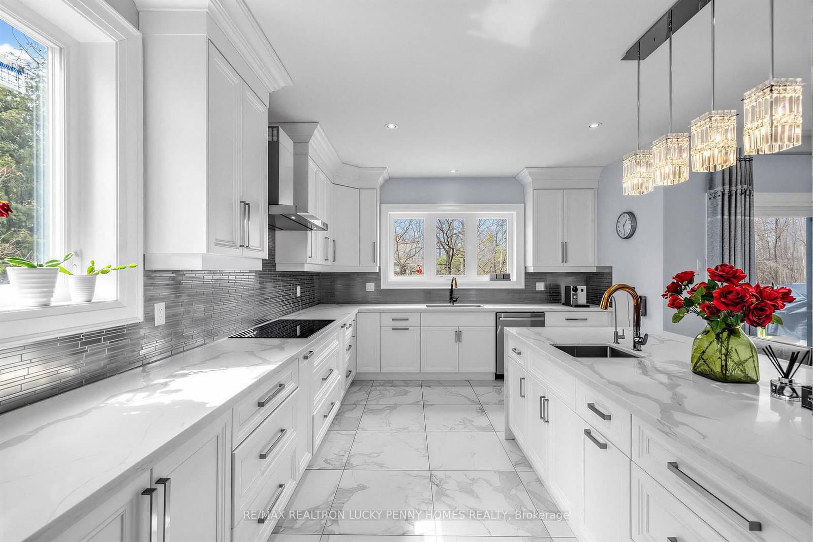 18 Walnut Glen Place thumbnail 15