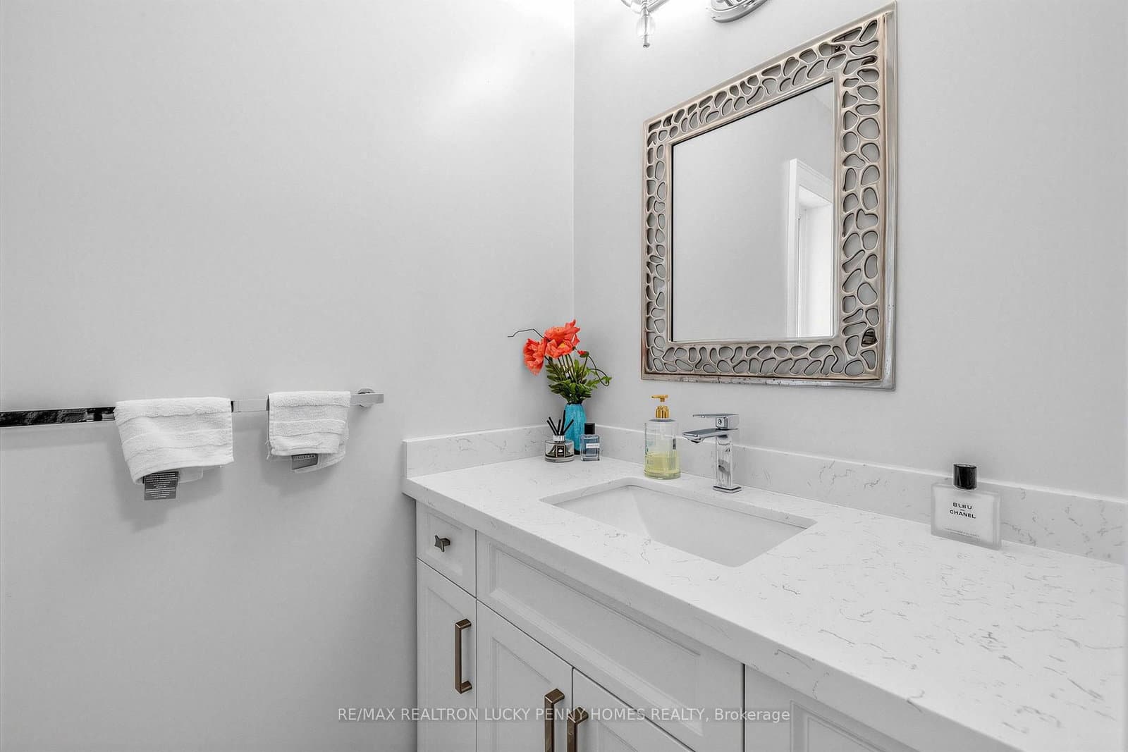 18 Walnut Glen Place thumbnail 18