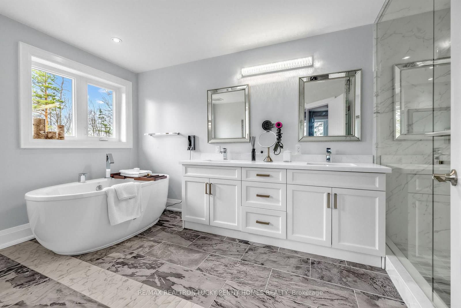18 Walnut Glen Place thumbnail 24