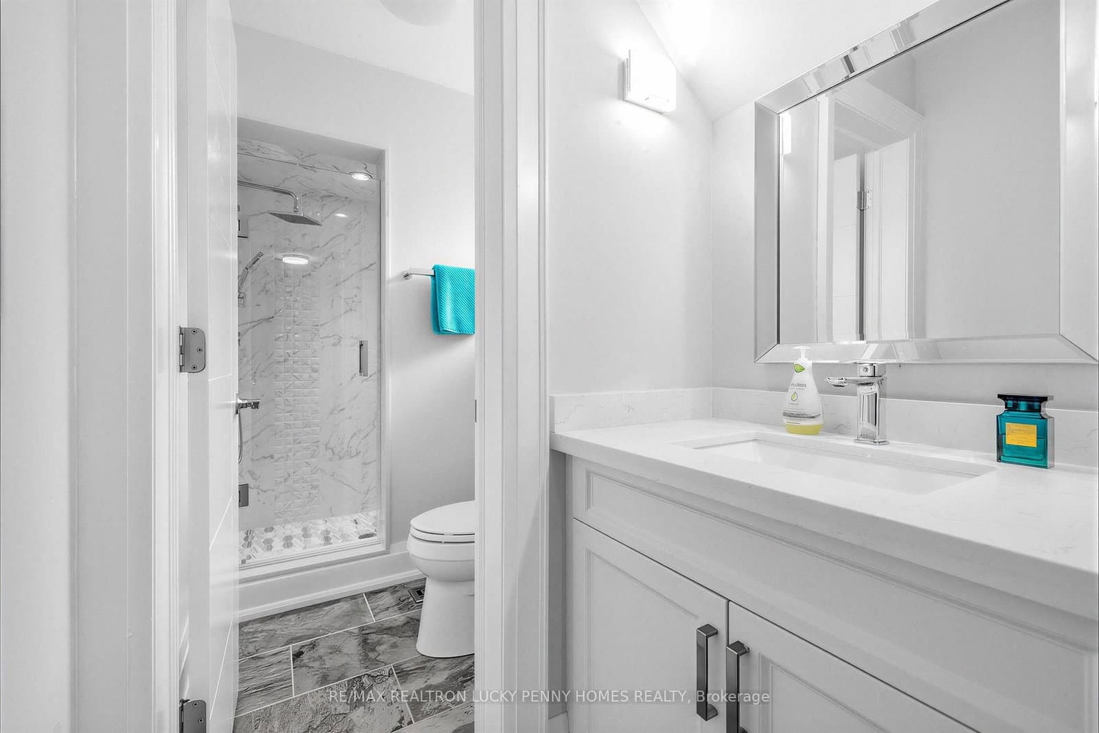 18 Walnut Glen Place thumbnail 29