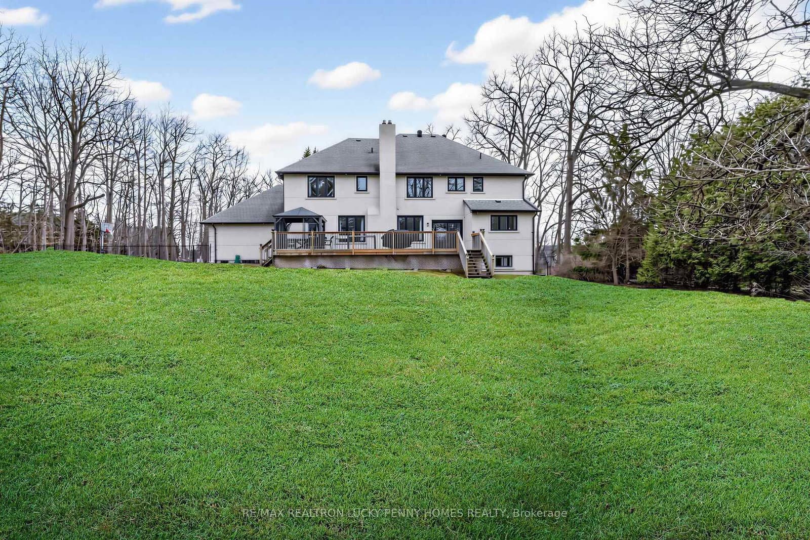 18 Walnut Glen Place thumbnail 43