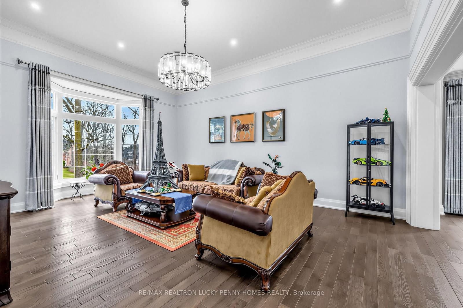 18 Walnut Glen Place thumbnail 7
