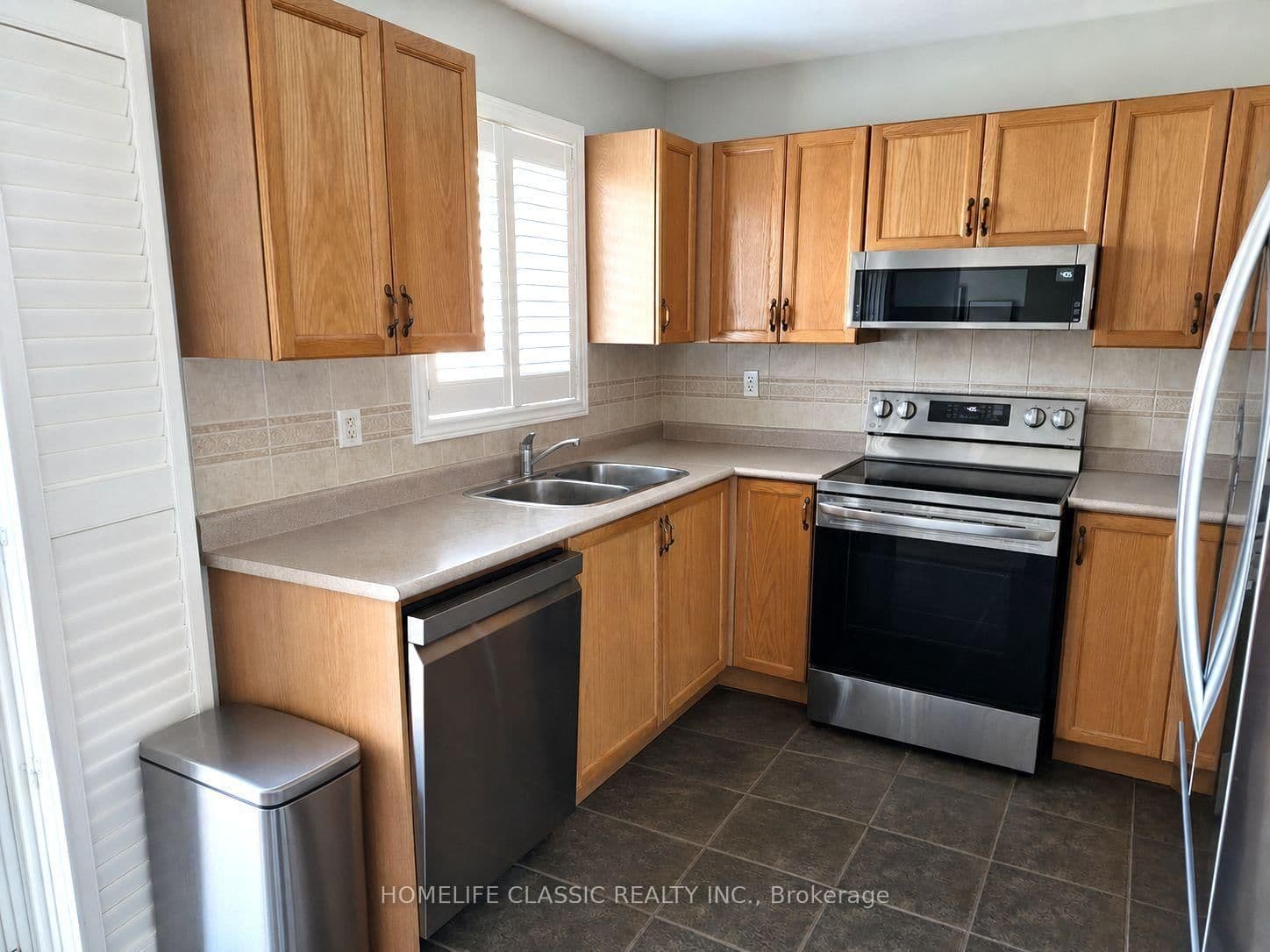 44 Wildberry Crescent thumbnail 8
