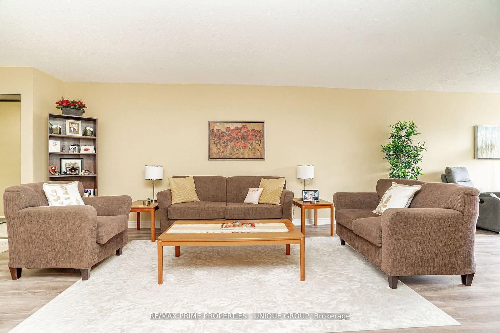 33 Weldrick Road E, Unit 209 thumbnail 11