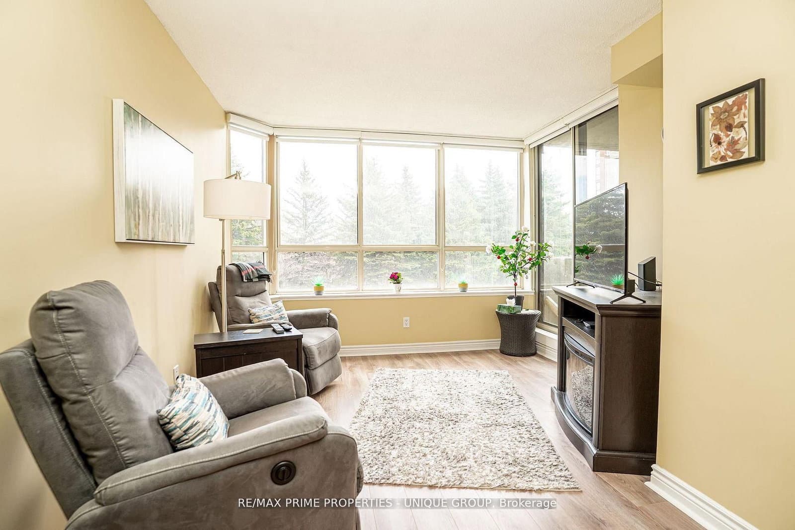 33 Weldrick Road E, Unit 209 thumbnail 13