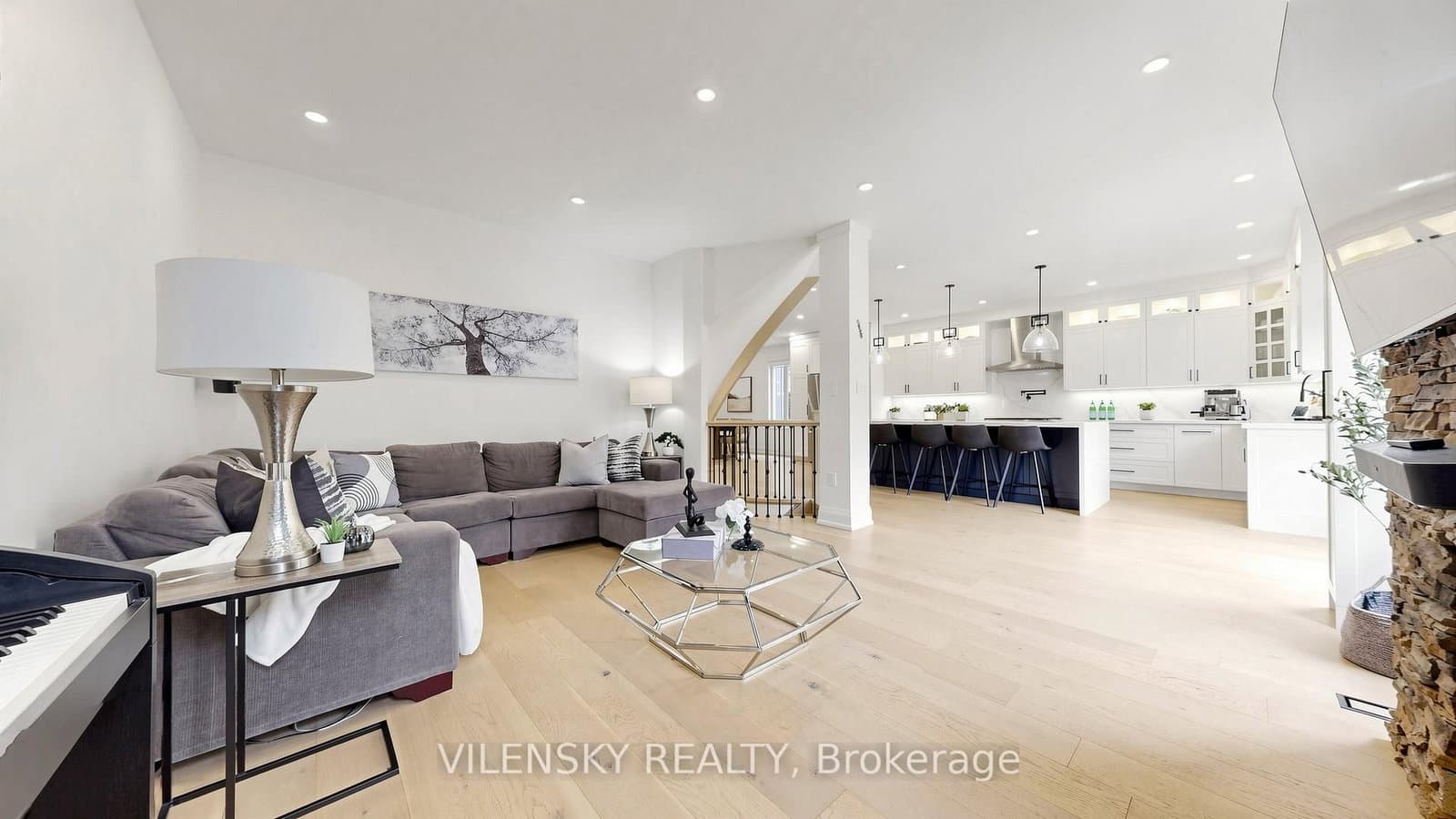 146 Valley Vista Drive thumbnail 11