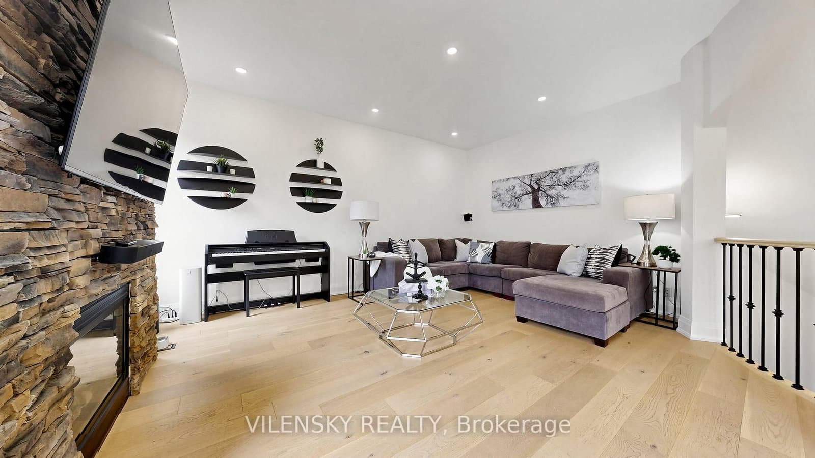 146 Valley Vista Drive thumbnail 12