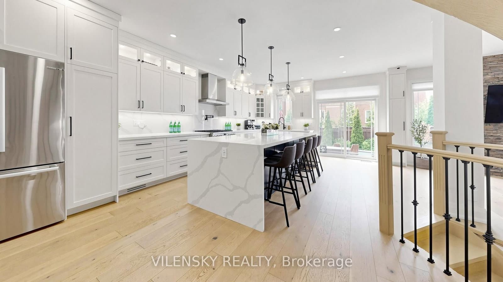 146 Valley Vista Drive thumbnail 4