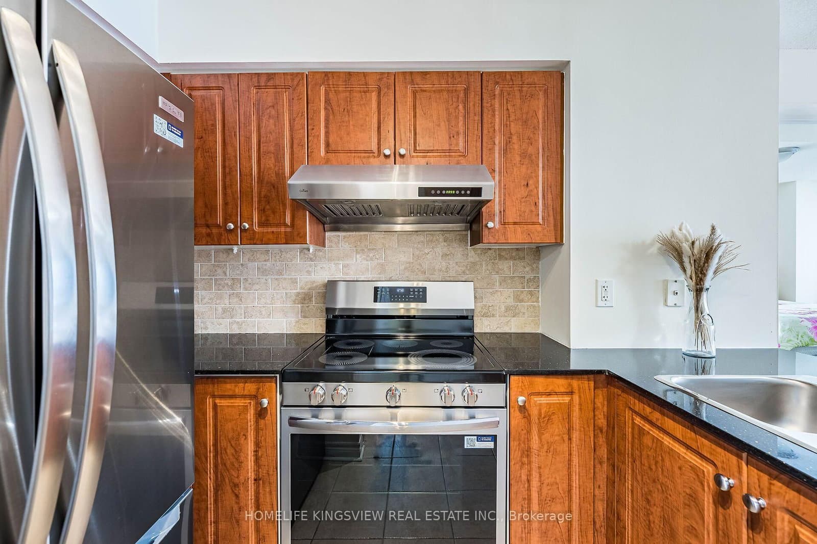 60 Disera Drive, Unit 807 thumbnail 16