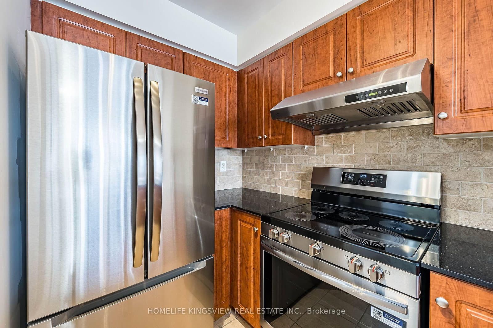 60 Disera Drive, Unit 807 thumbnail 17